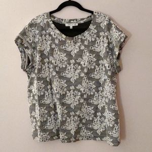 Rose+Olive grey/white flowered shirt, size XL